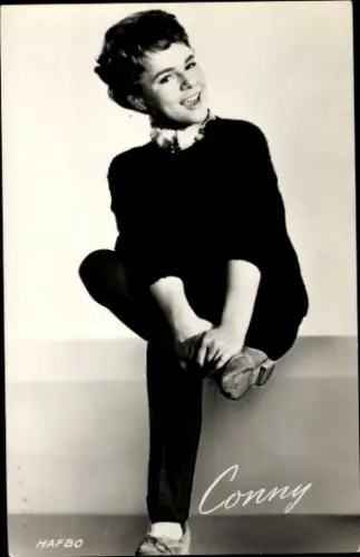 Ak Sängerin und Schauspielerin Conny, Cornelia Froboess, Portrait