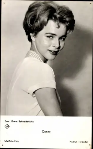 Ak Sängerin und Schauspielerin Conny, Cornelia Froboess, Portrait