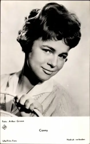 Ak Sängerin und Schauspielerin Conny, Cornelia Froboess, Portrait