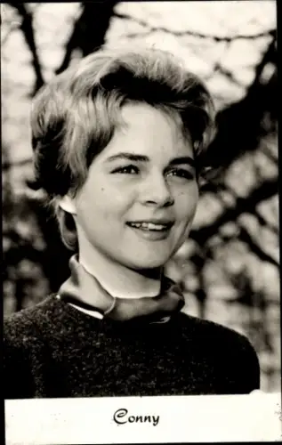 Ak Sängerin und Schauspielerin Conny, Cornelia Froboess, Portrait