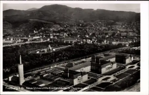 Ak Freiburg im Breisgau, Freiburg i. Br., Neue Universitäts-Krankenhäuser, Luftaufnahme
