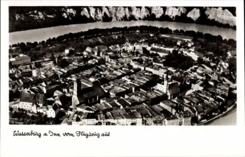 Ak Wasserburg am Inn Oberbayern, Luftaufnahme von  Inn,  Architektur, Landschaft