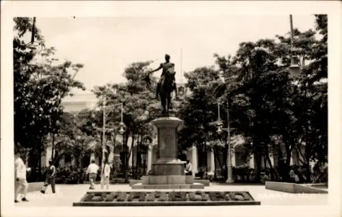 Foto Ak Maracaibo Venezuela, Plaza Bolivar