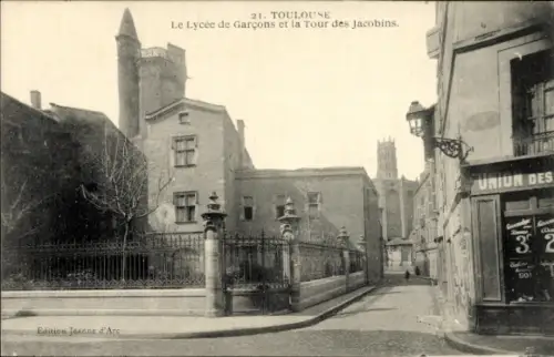 Ak Toulouse Haute Garonne, Lycée de Garçons, Tour des Jacobins,  Straßenansicht