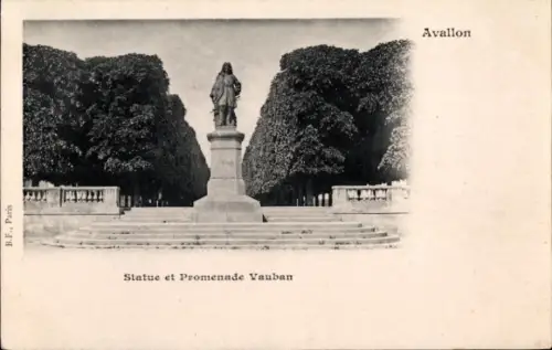 Ak Avallon Yonne, Statue, Promenade Vauban, B.F. Paris