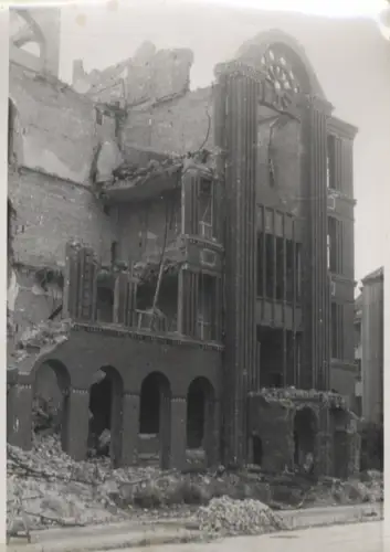Original Foto Berlin Steglitz, Sachsenwaldstr., Knaben-Mittelschule, um 1945/46, ca. 12 x 17 cm