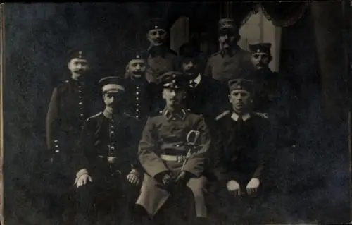 Foto Ak Deutsche Soldaten in Uniformen, Gruppenfoto, Kaiserzeit