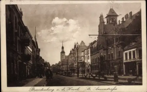 Ak Brandenburg an der Havel,  St. Annenstraße,  Gebäude, Straßenansicht