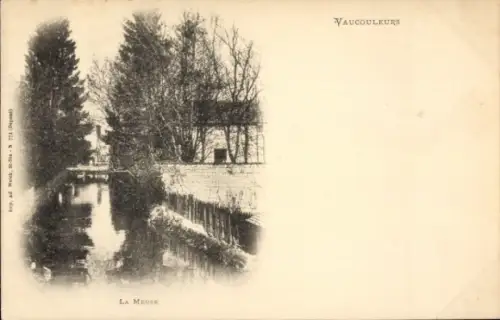 Ak Vaucouleurs Meuse, Schwarze und weiße Darstellung eines Flusses, Bäume, Gebäude