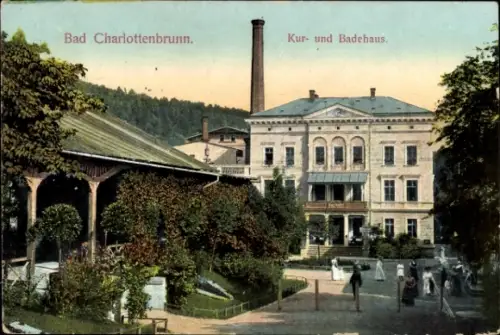 Ak Jedlina Zdrój Bad Charlottenbrunn Schlesien, Kur- und Badehaus