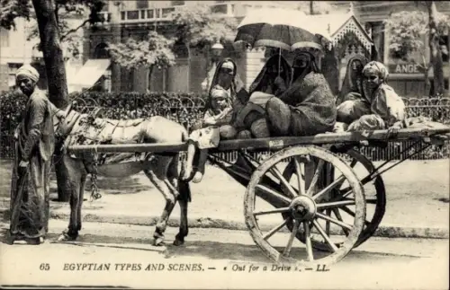 Ak Ägypten, Straßenszene, ägyptische Frau und Kinder, Pferdewagen
