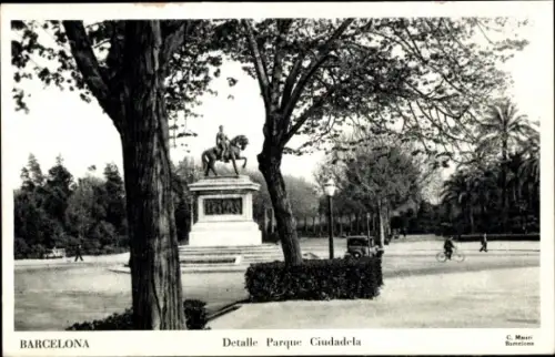 Ak Barcelona Katalonien Spanien, Statue, Bäume, Park, Fahrradfahrer, Barcelona