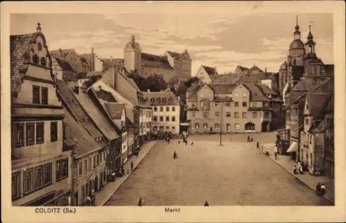 Ak Colditz in Sachsen, Marktplatz in   Gebäude, Menschen, Stadtansicht
