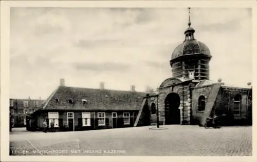 Ak Leiden Südholland Niederlande,  Morschpoort, Eingang zur Kaserne