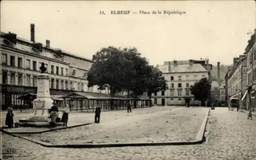Ak Elbeuf Seine Maritime,  Place de la République