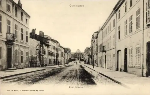 Ak Commercy Lothringen Meuse, Straße Rue Carnot, Stadtansicht, Schwarz-Weiß-Foto