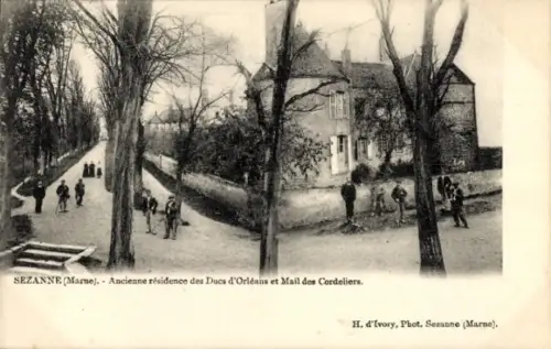Ak Sézanne Marne, Schwarz-Weiß-Foto, alte Residenz, Ducs d'Orléans, Mail des Cordeliers