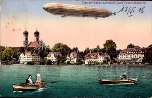 Ak Friedrichshafen am Bodensee, Teilansicht, Zeppelin über der Stadt