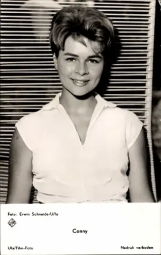 Ak Schauspielerin und Sängerin Cornelia Froboess, Conny, Portrait
