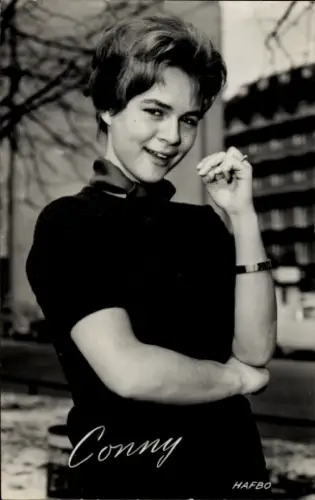 Ak Schauspielerin und Sängerin Cornelia Froboess, Conny, Portrait