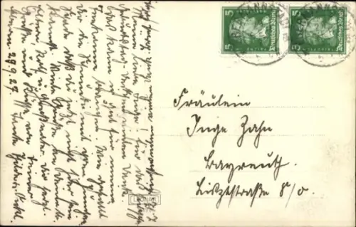 Foto Ak Katze mit jungen Katzen in einem Korb, Schnucki