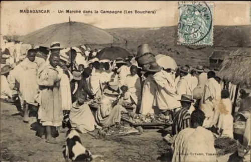 CPA Madagascar, Un Marché dans la Campagne