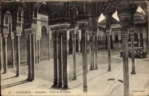 Ak Granada Andalusien Spanien, Alhambra, Patio de los Leones, Säulen,  