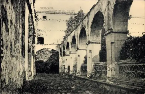 Ak Segovia Kastilien und Leon, Ruinen, Arkaden, Kloster,  Schwarz-Weiß-Foto