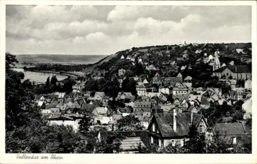 Ak Vallendar am Rhein,  Stadtansicht, viele Häuser, Hügel im Hintergrund
