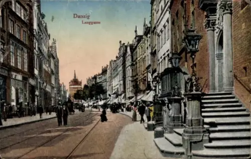 Ak Gdańsk Danzig,  Langgasse, Straßenansicht, Menschen,  Gebäude