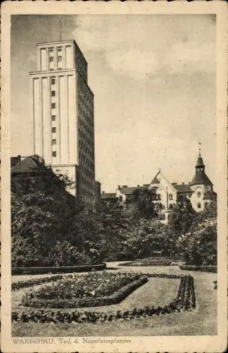 Ak Warszawa Warschau Polen,  Teil des Napoleonplatzes, Hochhaus, Gartenanlage