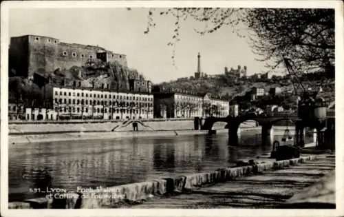 Ak Lyon Rhône,  Fort St Jean, Colline de Fourvière, Flussansicht,  Architektur