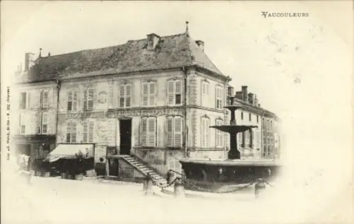 Ak Vaucouleurs Meuse, Hotel Jeanne d'Arc, Brunnen,   