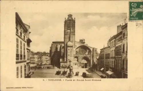 CPA Toulouse Haute-Garonne, Place et Eglise Saint Etienne