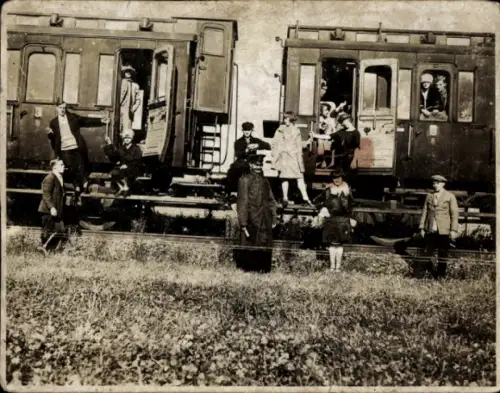 Foto Zirkus Barnim, Eisenbahn, Fahrgäste