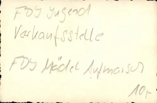 Foto FDJ-Verkaufsstelle, FDJ-Mädel-Aufmarsch