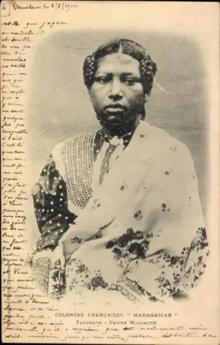 CPA Madagascar, Femme Malgache