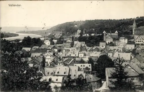 Ak Vallendar am Rhein,  Stadtansicht, Fluss im Hintergrund,  Architektur