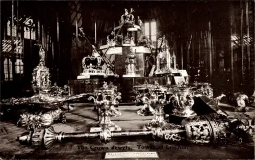 Ak London England, Tower of London, Kronjuwelen,  Krone von König Edward VII, Cullinan-Diamant