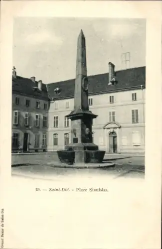 CPA Saint-Dié-des-Vosges, Place Stanislas