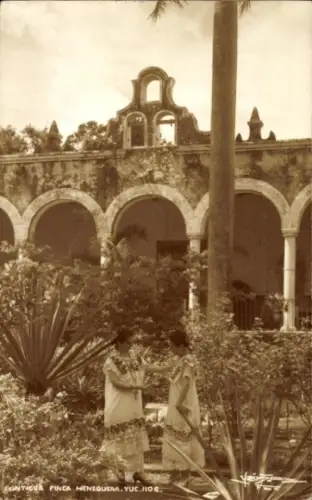 Ak Frauen in Tracht in Yucatan