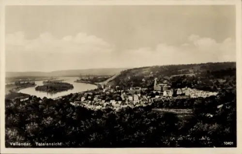 Ak Vallendar am Rhein, Totalansicht von  Flusslandschaft, Hügel, Häuser