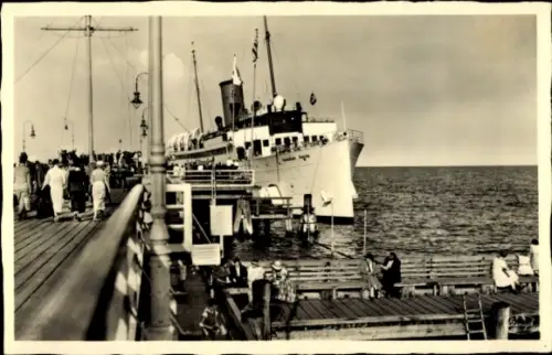 Ak Sopot Gdańsk Zoppot Danzig, Seesteg mit Dampfer Hansestadt Danzig