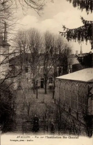 Ak Avallon Yonne, AVALLON, Institution Ste-Chantal, Bäume, Garten, Foto von Duvergier