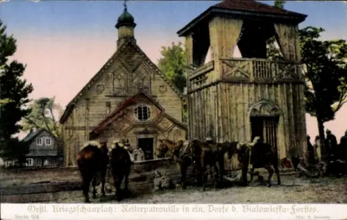 Ak Bialowieska Forst Białowieża Polen, Östlicher Kriegsschauplatz, Reiterpatrouille, Dorfkirche