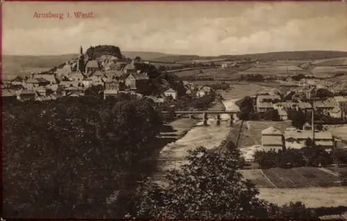 Ak Arnsberg im Sauerland Westfalen, Gesamtansicht, Brücke