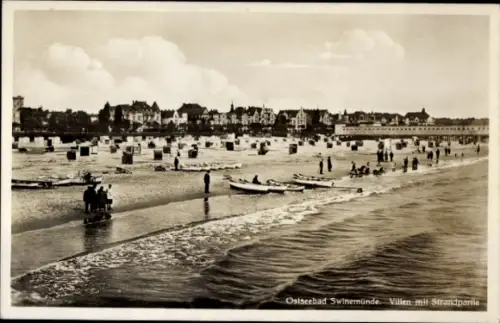 Ak Świnoujście Swinemünde Pommern, Ostseebad  Villen, Strandpartie, Strandkörbe, Wasser, Boote
