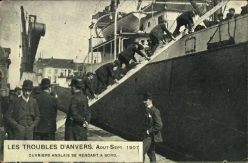 CPA Anvers Anvers Flandre, Ouvriers Anglais se rendant a Bord