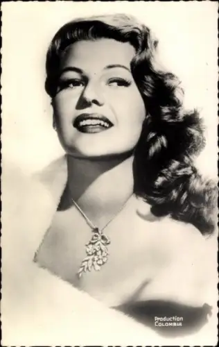 Ak Schauspielerin Rita Hayworth, Portrait
