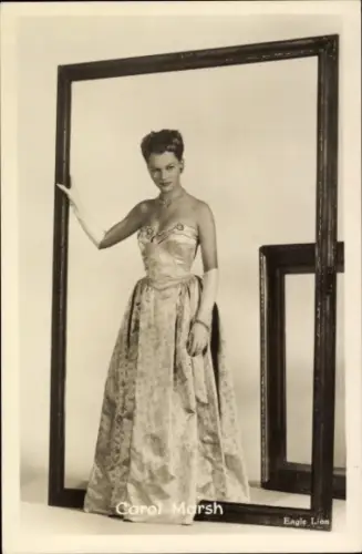 Ak Schauspielerin Carol Marsh, Portrait